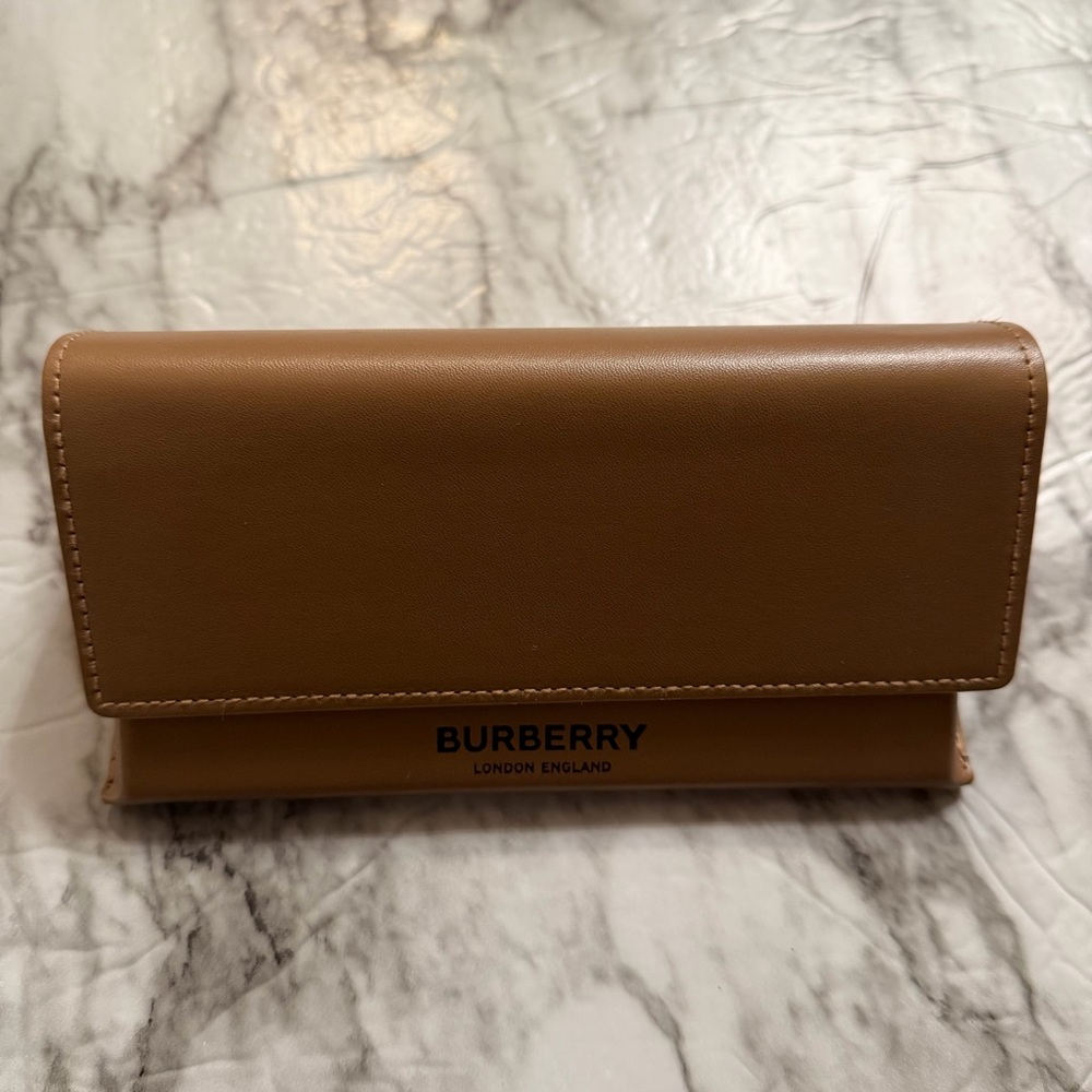 Burberry sunglasses or glasses case